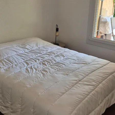 Ferienhaus Village, Maison Climatisee, 6 Pers, Piscine, Wifi, Garage, Terrasse