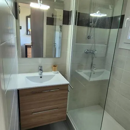 Village, Maison Climatisee, 6 Pers, Piscine, Wifi, Garage, Terrasse Ferienhaus