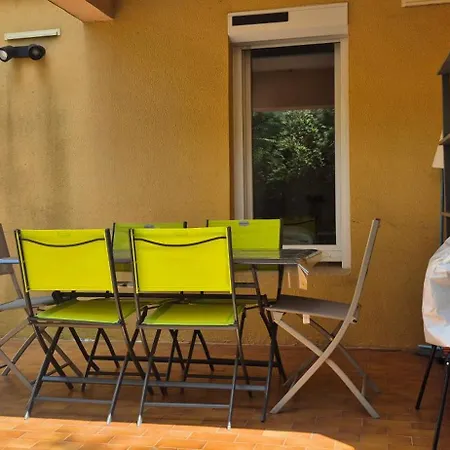 Ferienhaus Village, Maison Climatisee, 6 Pers, Piscine, Wifi, Garage, Terrasse