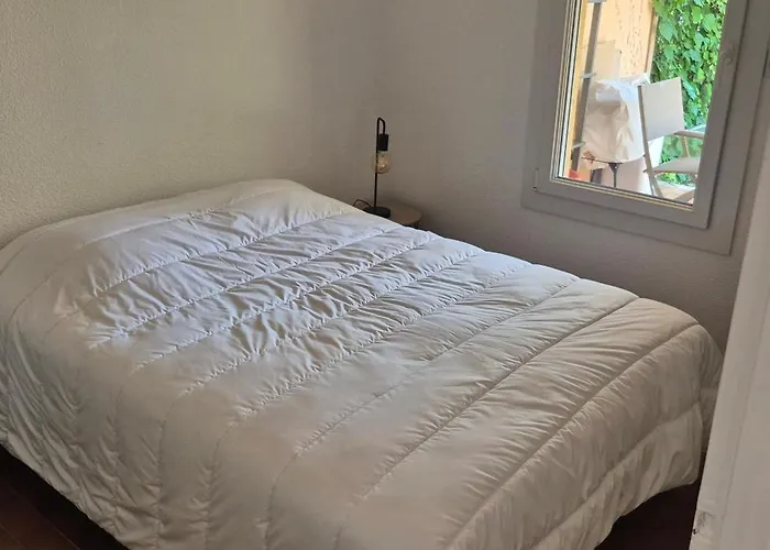 別荘 Village, Maison Climatisee, 6 Pers, Piscine, Wifi, Garage, Terrasse