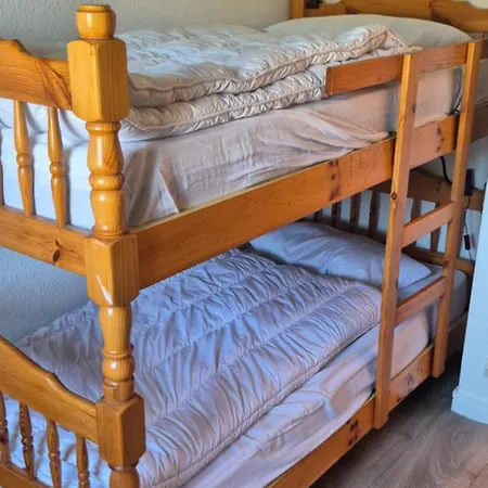 بيت للعطل Village, Maison Climatisee, 6 Pers, Piscine, Wifi, Garage, Terrasse آجد