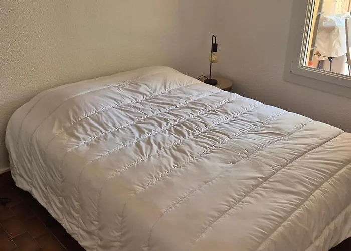 Village, Maison Climatisee, 6 Pers, Piscine, Wifi, Garage, Terrasse 펜션 *