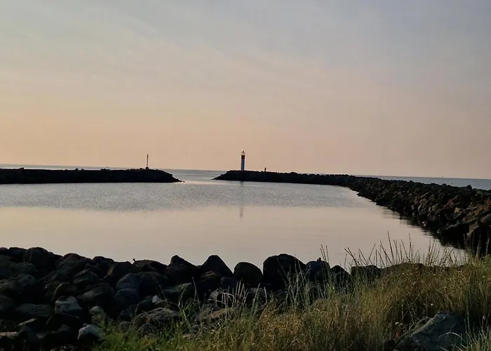 펜션 Village, Maison Climatisee, 6 Pers, Piscine, Wifi, Garage, Terrasse 아그